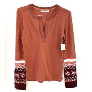 🎉HP!🎉 WE THE FREE  Waffle V-neck T-shirt w/Decorative Sleeves Henna NWT XL